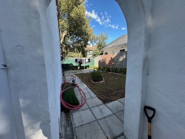 To Let 3 Bedroom Property for Rent in Wynberg Western Cape